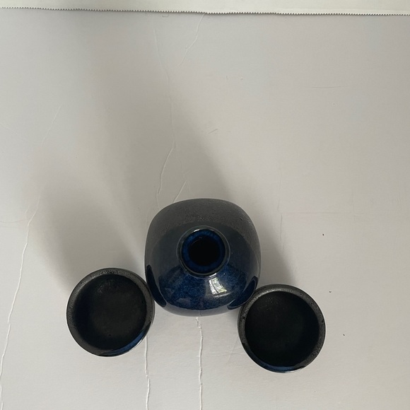 Pre Owned Set of 3 Japanese Black Matte Sushi Sake Glass And Two Easy Grip Cups - Picture 2 of 2